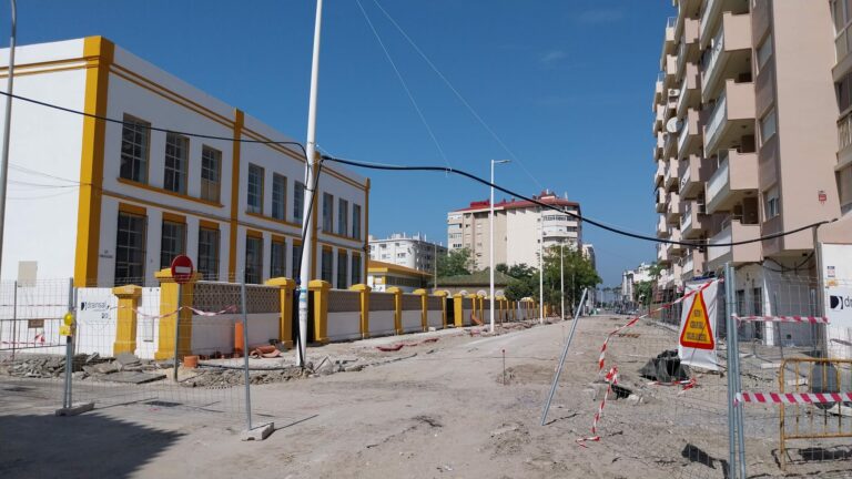 Tres centros educativos modificarán sus accesos y salidas al inicio de curso ante las obras que se ejecutan en sus entornos