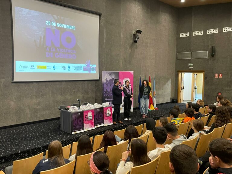 Estudiantes de Secundaria han asistido a una dramatización sobre la violencia en las relaciones de pareja