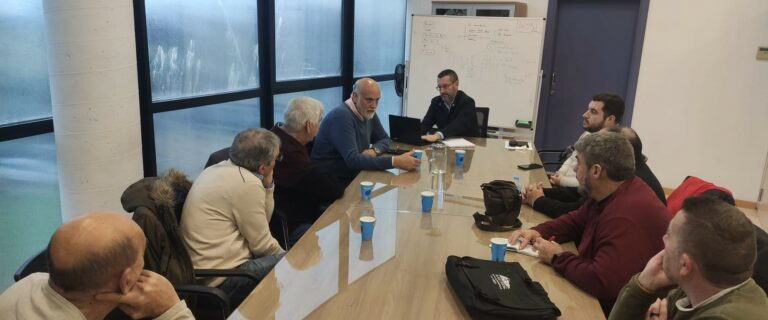 Reunión del Ayuntamiento con diferentes colectivos para hablar del Brexit.