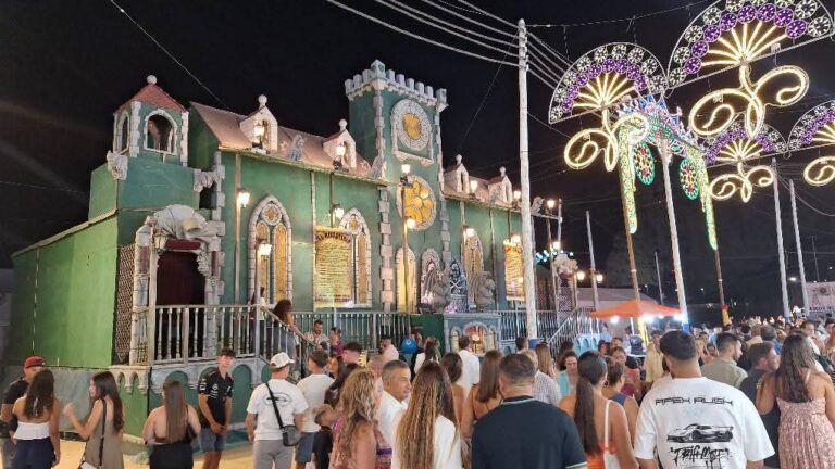 El Ayuntamiento y la Asociación de Feriantes destacan la rápida y eficaz respuesta ante el accidente ocurrido en una atracción infantil durante la feria