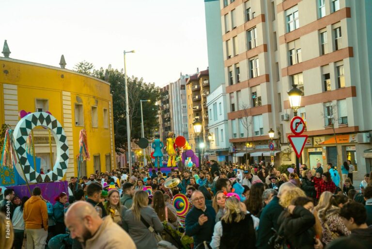 El Ayuntamiento destaca el éxito de participación y la ausencia de incidentes en el Carnaval de la Concha Fina 2026